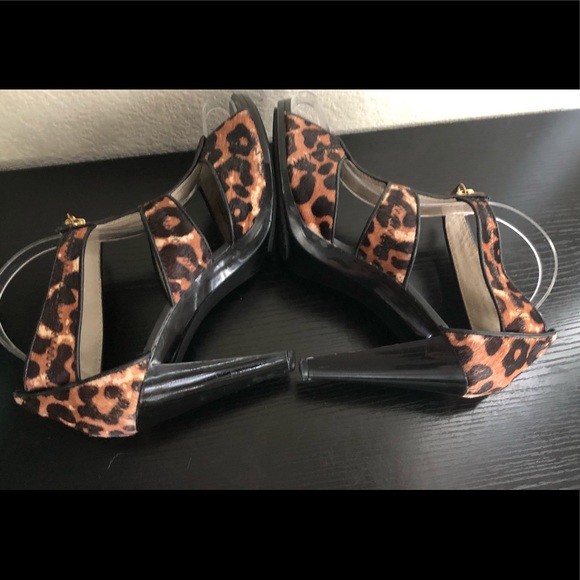 Michael Kors Peep Toe Leopard Calf Hair heels - Picture 7 of 12